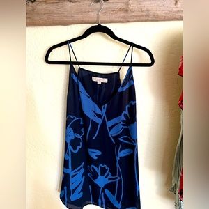 Beautiful Sleeveless Blouse XL Loft